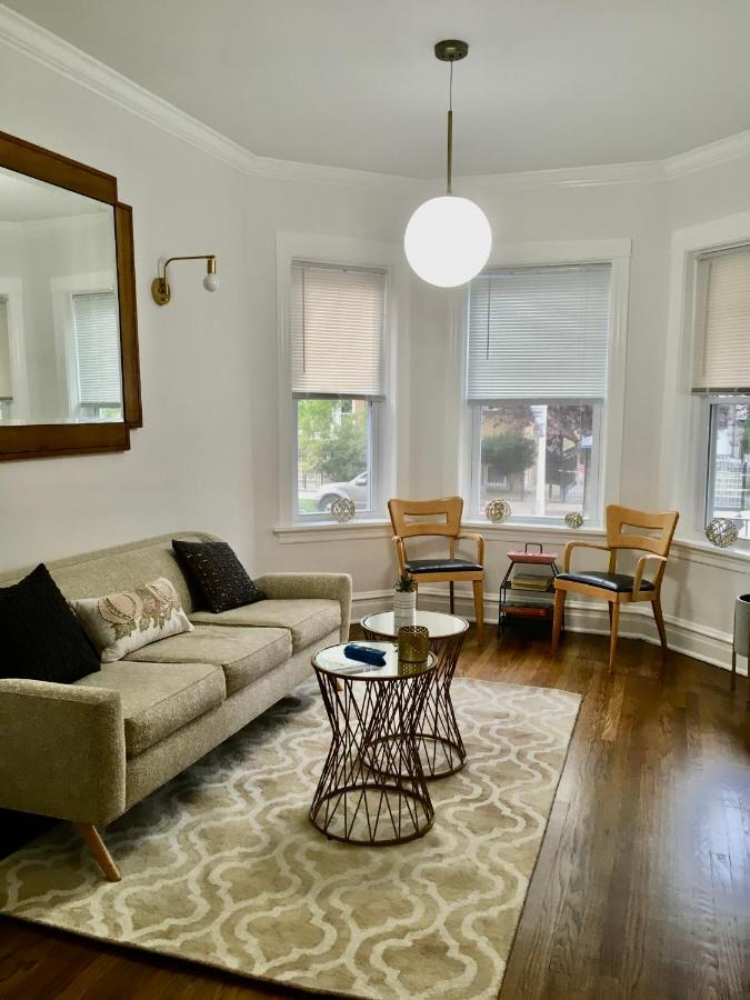 Logan Square Modern Apartment Chicago Exterior photo